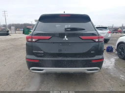 
										Mitsubishi Outlander full									