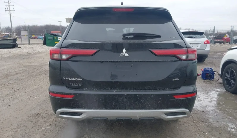 
								Mitsubishi Outlander full									