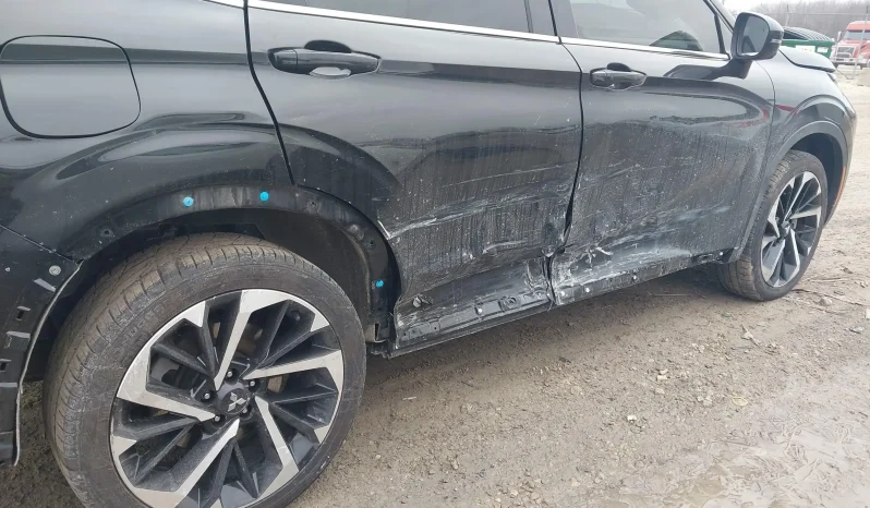 
								Mitsubishi Outlander full									