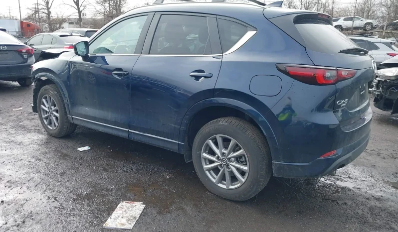 
								Mazda CX-5 full									