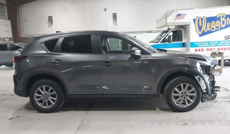 
								Mazda CX-5 full									