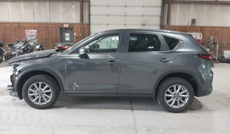 
								Mazda CX-5 full									