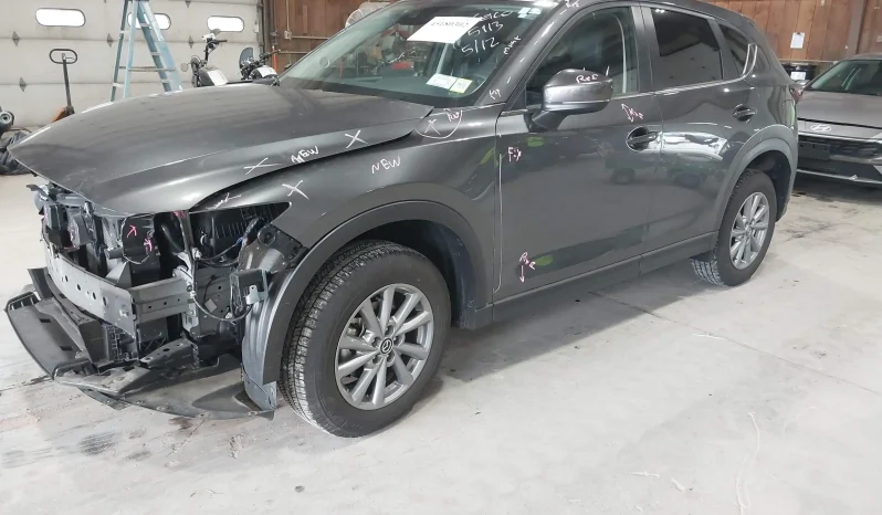 
								Mazda CX-5 full									