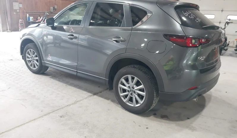
								Mazda CX-5 full									