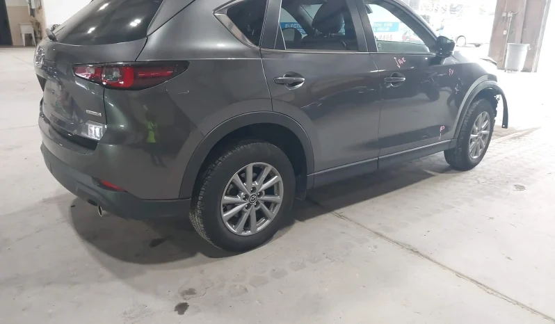 
								Mazda CX-5 full									