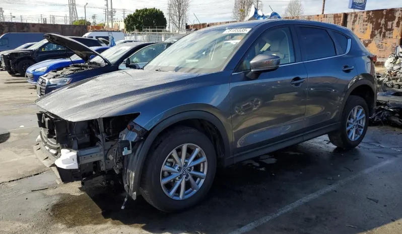 
								Mazda CX-5 full									