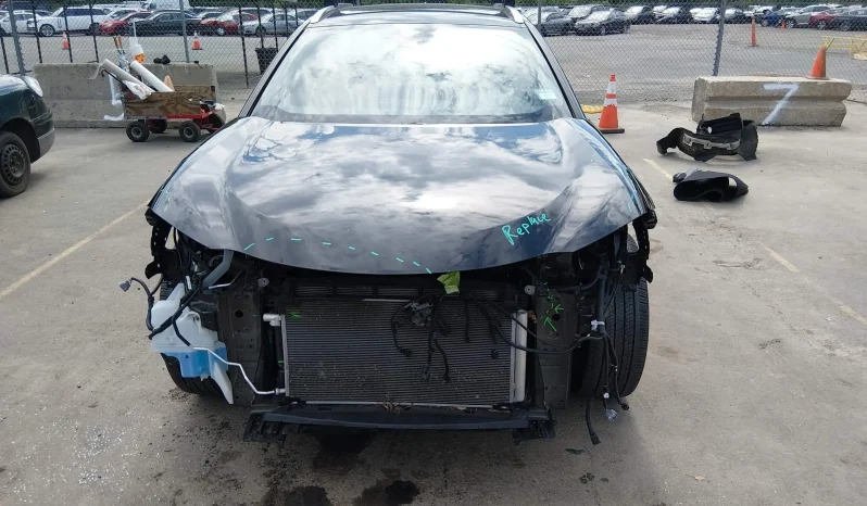 
								Lexus UX 250H full									