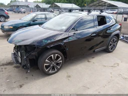 
										Lexus UX 250H full									