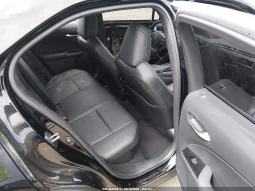 
										Lexus UX 250H full									