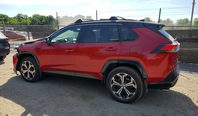 
								Toyota RAV4 full									