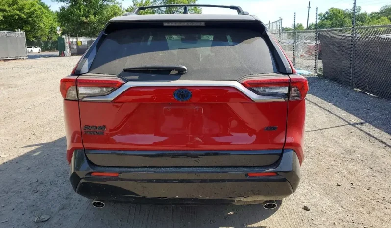 
								Toyota RAV4 full									