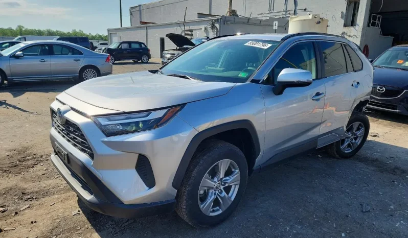 
								Toyota RAV4 full									