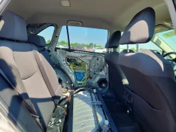 
										Toyota RAV4 full									