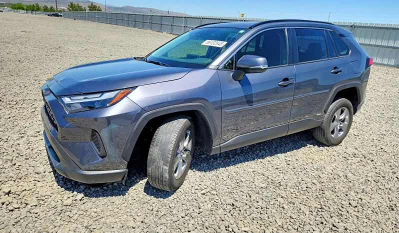 
								Toyota RAV4 full									