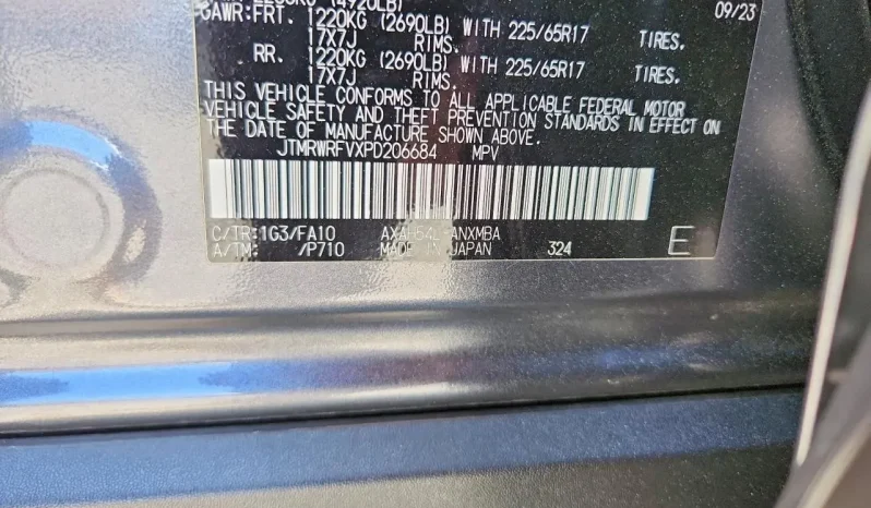 
								Toyota RAV4 full									