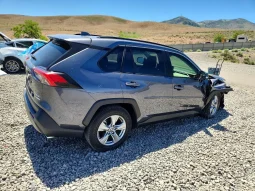 
										Toyota RAV4 full									