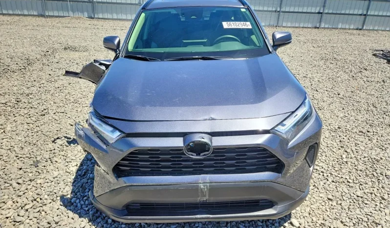 
								Toyota RAV4 full									