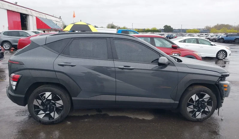 
								Hyundai Kona full									