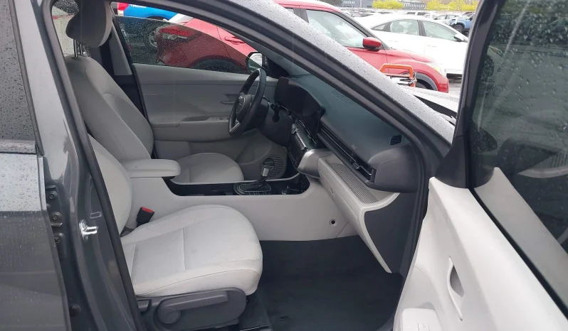 
								Hyundai Kona full									