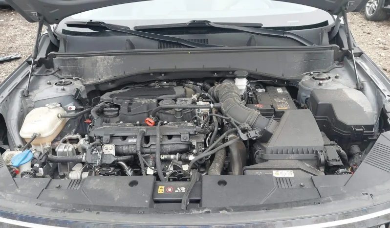 
								Hyundai Kona full									