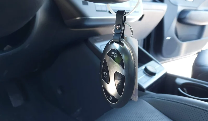 
								Hyundai Kona full									