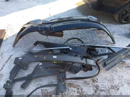 
										Hyundai Kona full									