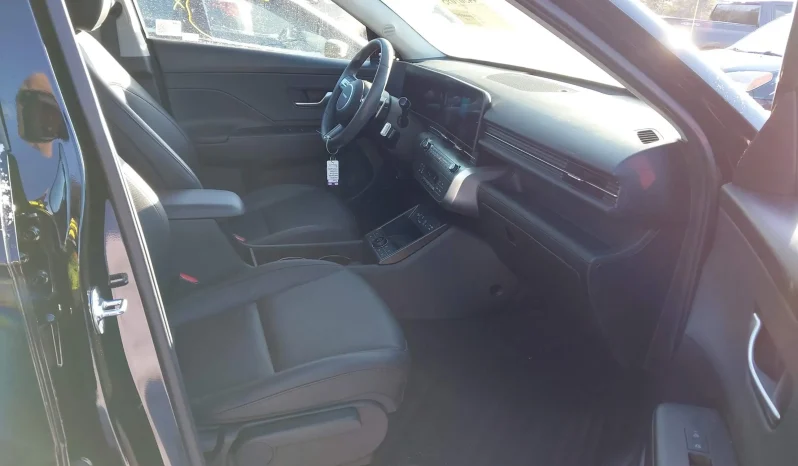 
								Hyundai Kona full									