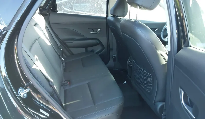
								Hyundai Kona full									