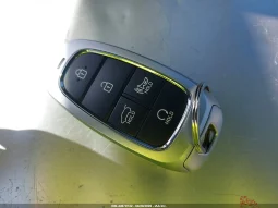 
										Hyundai Tucson full									