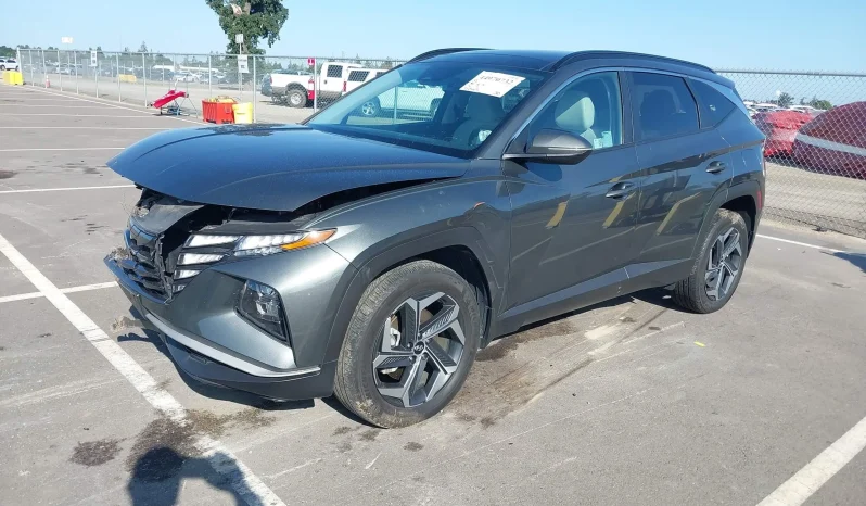 
								Hyundai Tucson full									