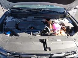 
										Hyundai Tucson full									