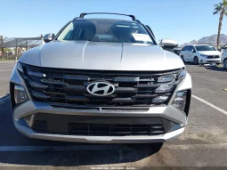 
										Hyundai Tucson full									