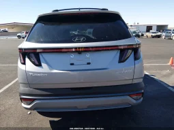 
										Hyundai Tucson full									