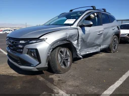 
										Hyundai Tucson full									
