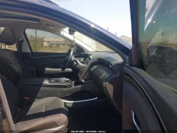
										Hyundai Tucson full									