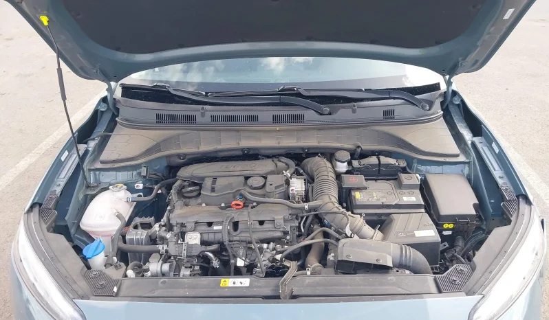 
								Hyundai Kona full									