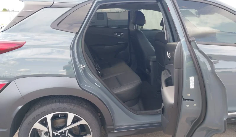 
								Hyundai Kona full									