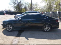 
										Hyundai Sonata full									