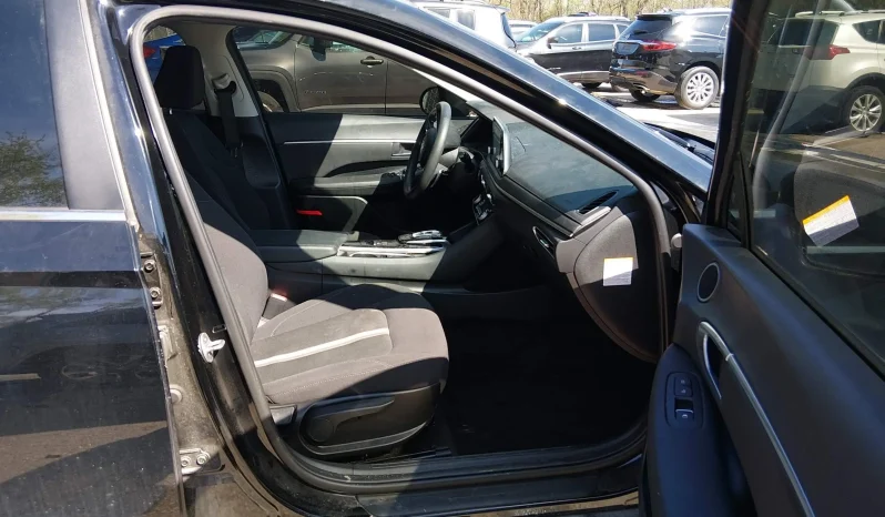 
								Hyundai Sonata full									