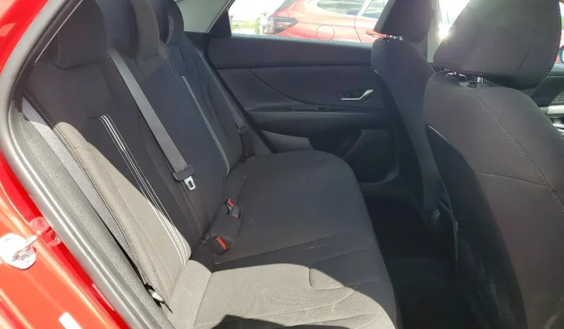 
								Hyundai Elantra full									