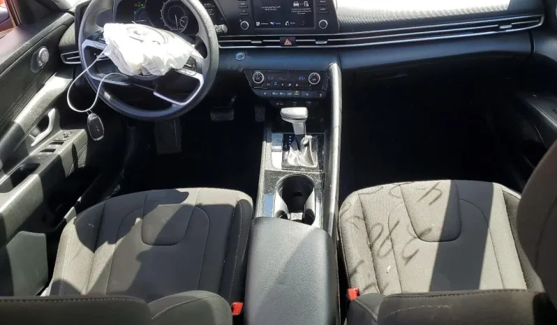 
								Hyundai Elantra full									