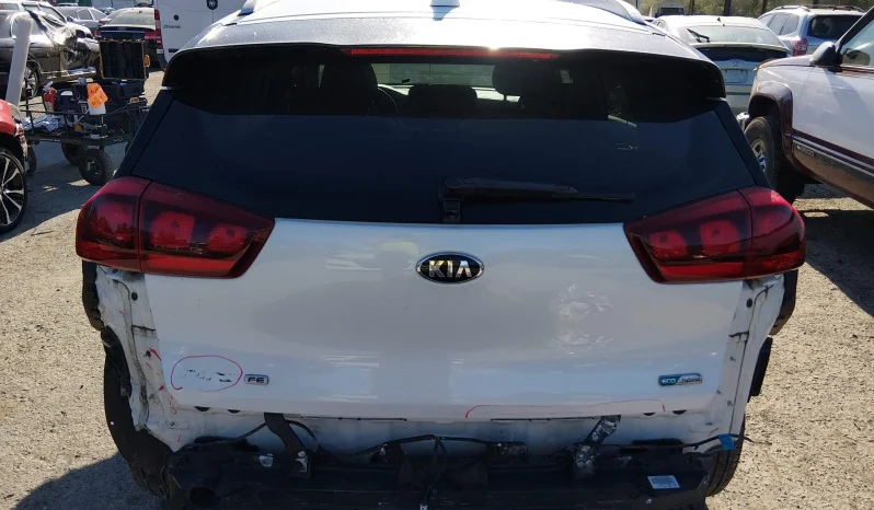 
								KIA Niro full									