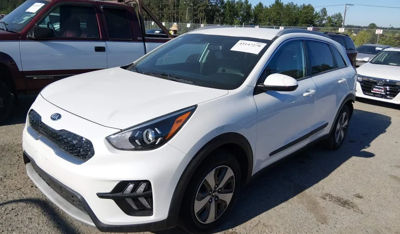 
								KIA Niro full									
