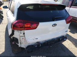 
										KIA Niro full									