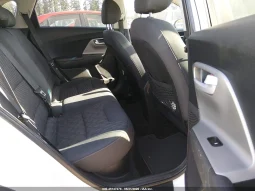 
										KIA Niro full									