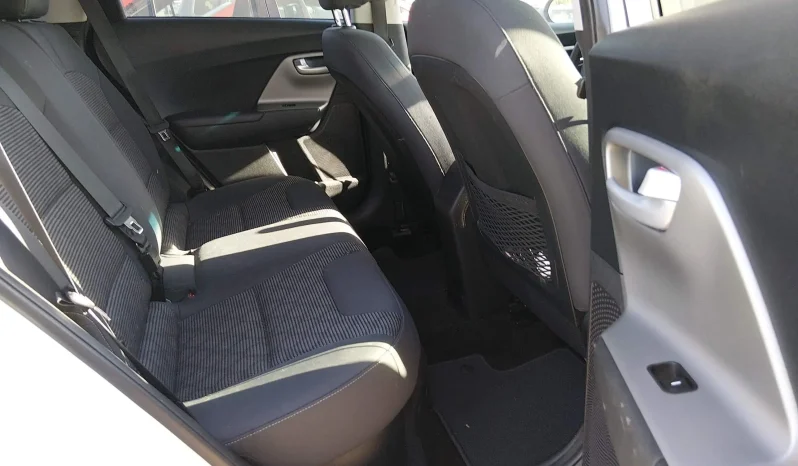 
								KIA Niro full									