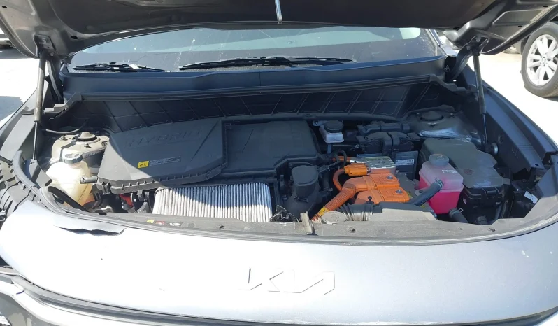 
								KIA Niro full									