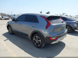 
										KIA Niro full									