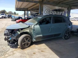 
										KIA Niro full									