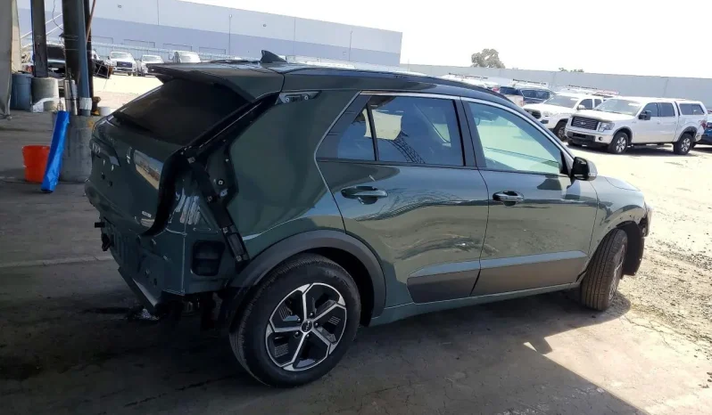 
								KIA Niro full									